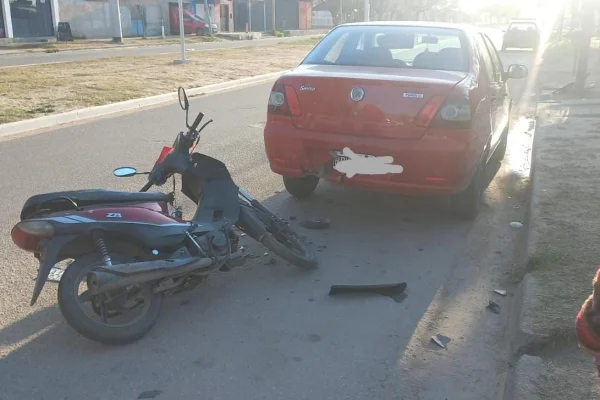 Siniestro vial dejó a una mujer con heridas leves