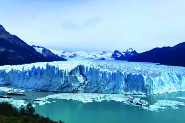 El glaciar Perito Moreno y un alerta por cambio climático
