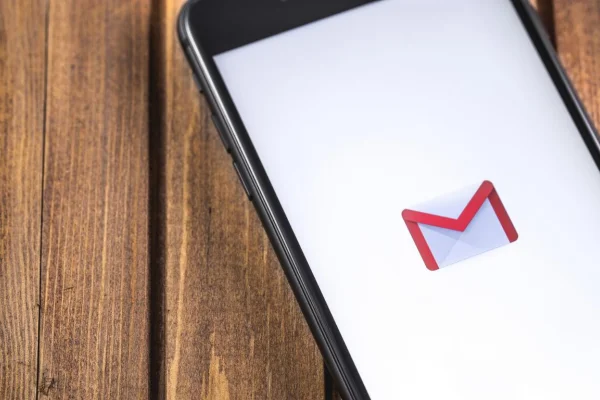 La nueva estafa virtual “invisible” que alerta a todos los usuarios de Gmail y vacía su cuenta bancaria