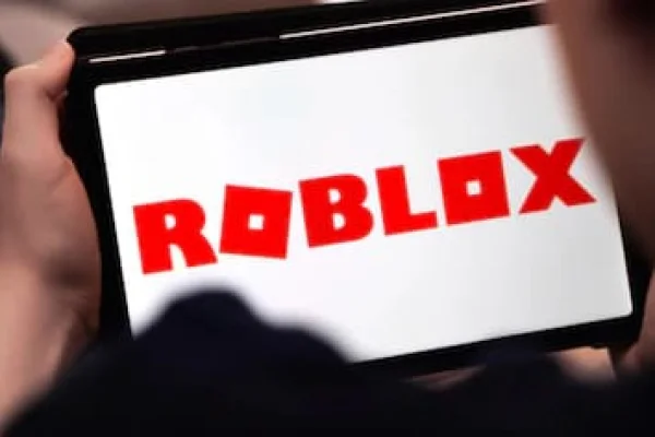 Padres de Estados Unidos demandan a Roblox y acusan a la compañía de facilitar redes de abuso infantil