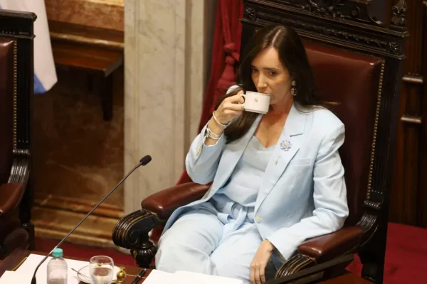 Senadores se reúnen esta tarde para definir la fecha de una sesión