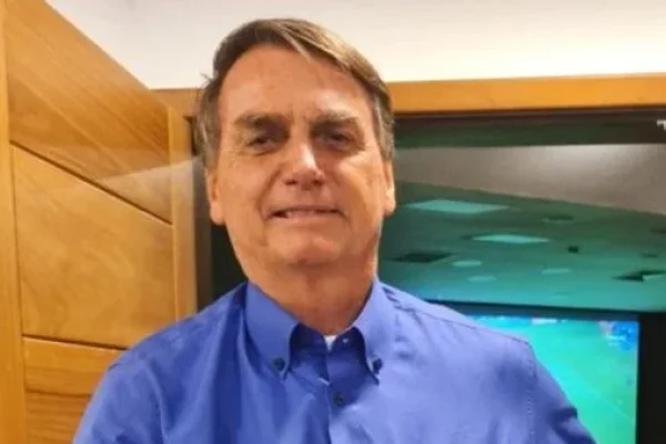 Bolsonaro planeaba pedir asilo político en Argentina, según la policía brasileña
