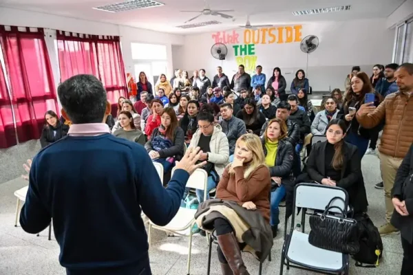 Capacitan a docentes para prevenir el consumo problemático de sustancias en las escuelas