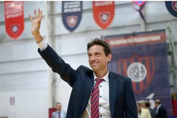 Moretti reapareció en San Lorenzo tras levantar su licencia
