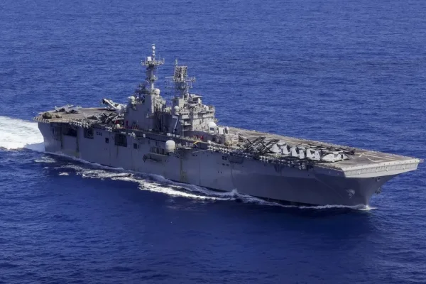Estados Unidos ordena desplegar tropas frente a las costas de Venezuela