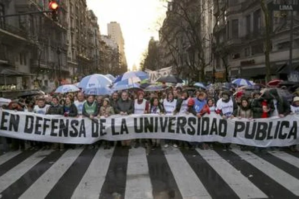 Por amplia mayoría, el Senado convirtió en ley el financiamiento universitario