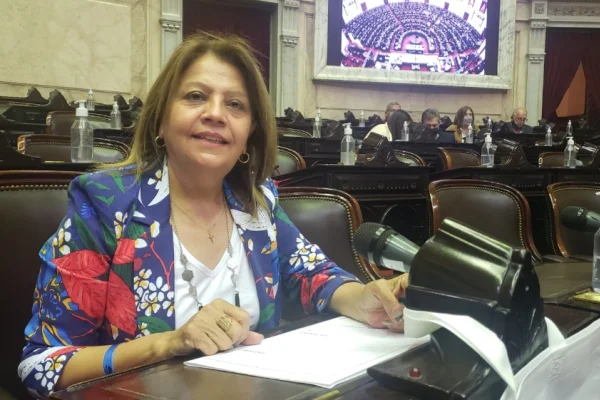 Hilda Aguirre cruzó a Menem y defendió a La Rioja: “Vota para la Rosada, no para nuestro pueblo”