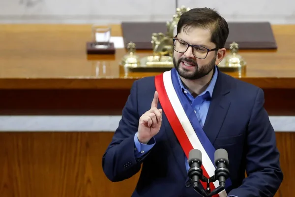Boric confirmó la liberación de los 104 detenidos de Universidad de Chile