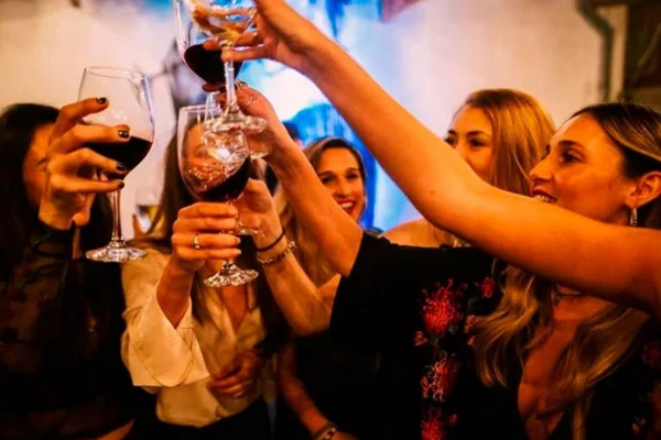 Casi la mitad de las mujeres de entre 25 y 44 años estarán solteras en 2030