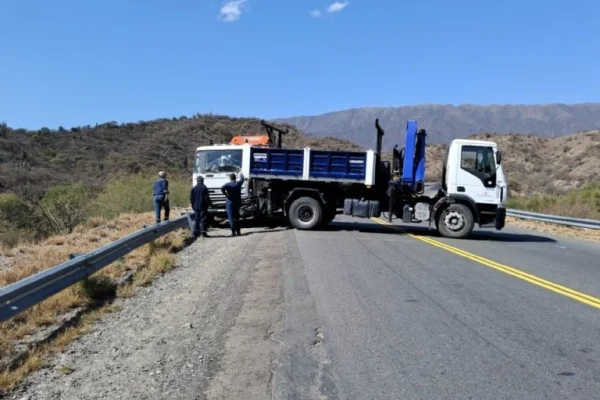 Choque de camiones en Catamarca dejó daños materiales