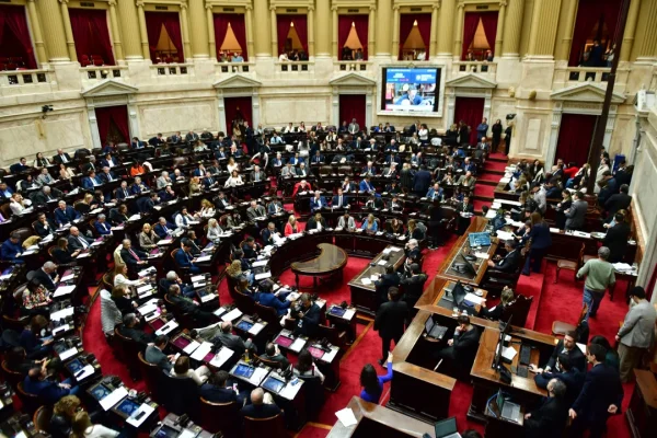 Convocan a Guillermo Francos y Mario Lugones para la semana próxima