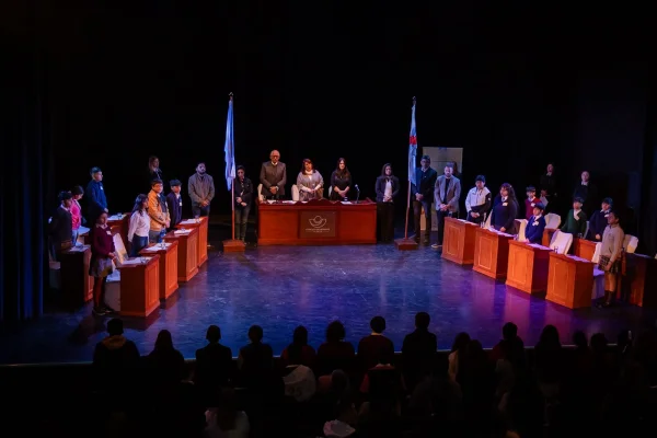 Las voces de los concejalitos se sienten en el Teatro de la Ciudad