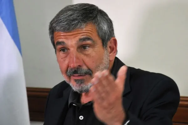 Salvarezza: “La gestión de Milei le ha costado al país unos 4.000 investigadores”