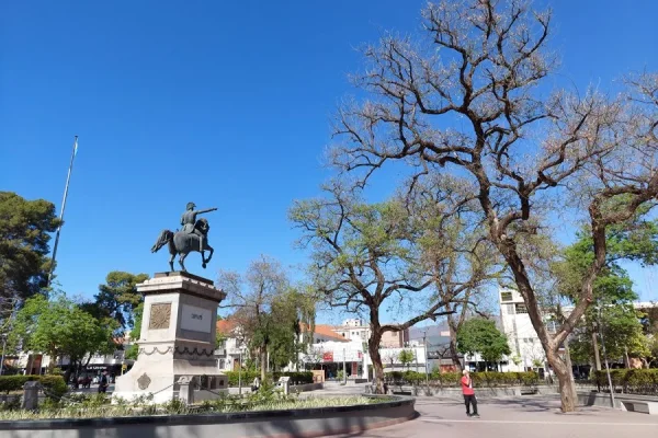 Martes soleado con máximas de 25 grados