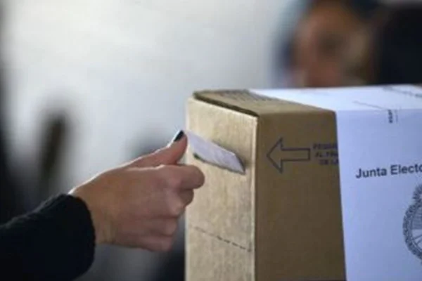 Mañana vence el plazo para la presentación de alianzas partidarias provinciales: más de 300 mil riojanos concurrirán a las urnas