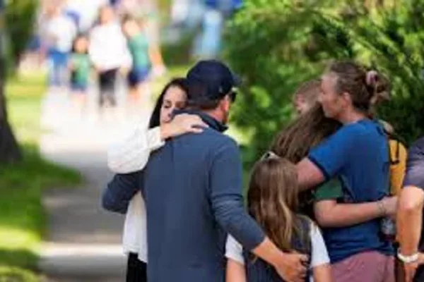 Dos niños muertos y 17 heridos tras un tiroteo en una escuela de Minneapolis