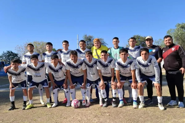 Barrio Argentino goleó a Los Calamares y sube