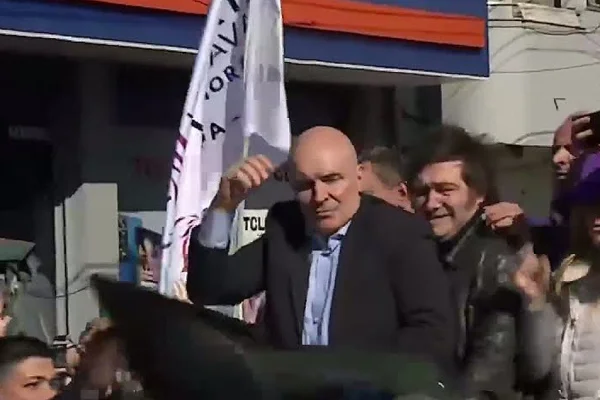 Hay dos detenidos por la agresión a Javier Milei