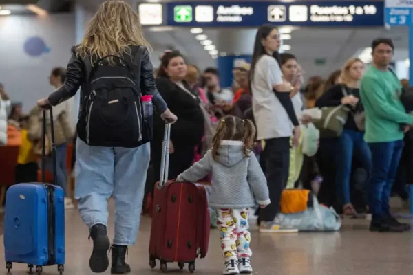 Turismo: cayó la cantidad de visitantes y la salida de argentinos marcó récord en julio