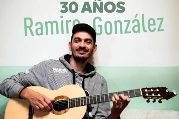 Ramiro González celebra los 30 años en la música en el Teatro de la Ciudad