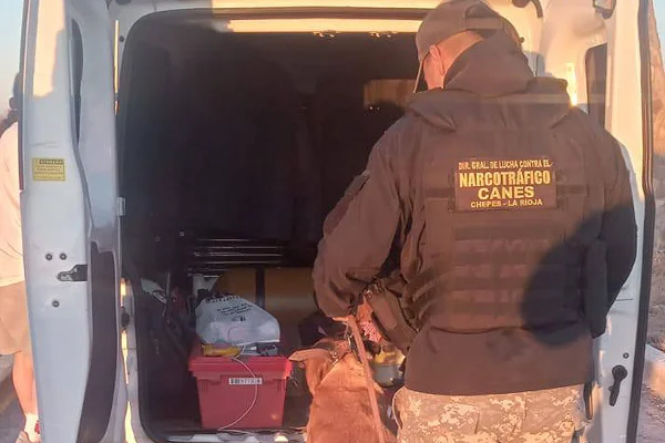 Realizaron controles vehiculares en la lucha contra el narcotráfico
