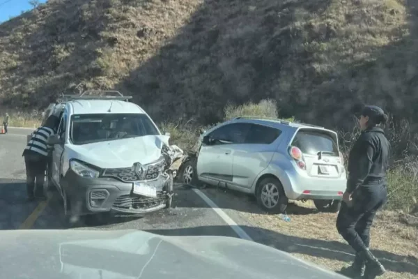 Impactante choque en Catamarca: hubo diez personas heridas, entre ellos, menores