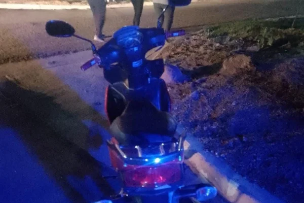 Motociclista chocó contra un poste en Sanagasta