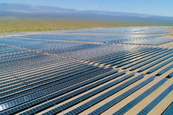 La energía solar abastece a casi el 25% del alumbrado público