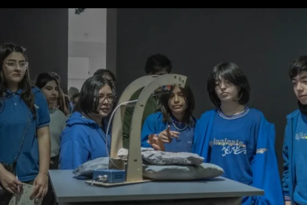 Visitaron muestra de Bienalsur