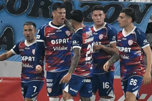 Unión le ganó un partidazo a Racing en Avellaneda