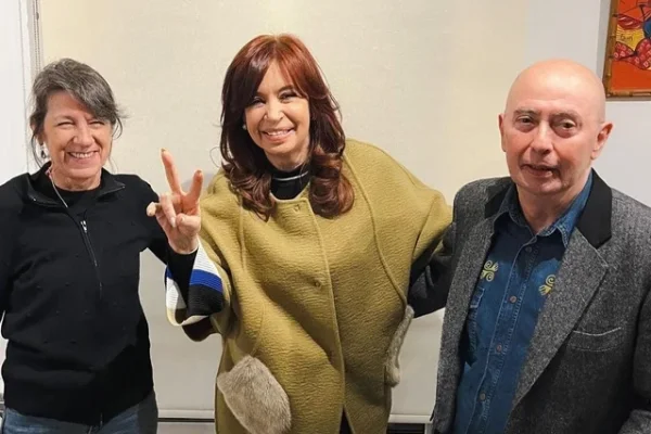 Máximo Kirchner recordó el intento de magnicidio contra Cristina Kirchner con una foto junto al Indio Solari