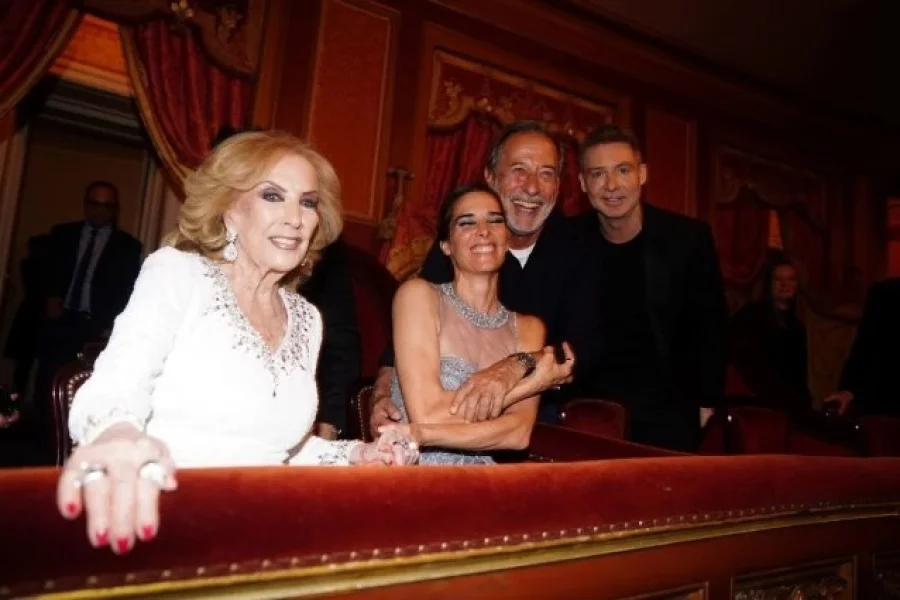 Mirtha Legrand, Juanita Viale, Guillermo Francella y Adrián Suar
