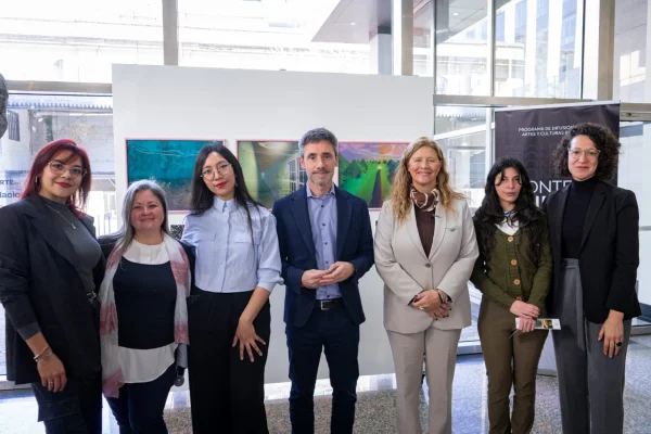 Pedrali inauguró en Buenos Aires la muestra que lleva el arte riojano al país