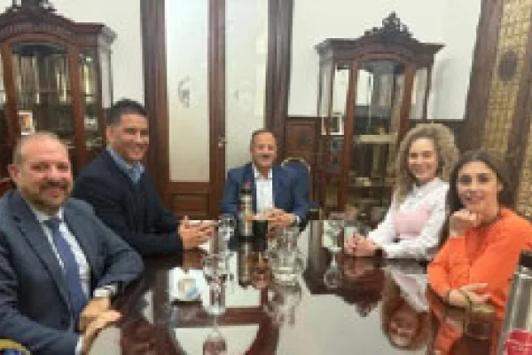 Diputados nacionales Libertarios díscolos se reunieron con Ricardo Quintela
