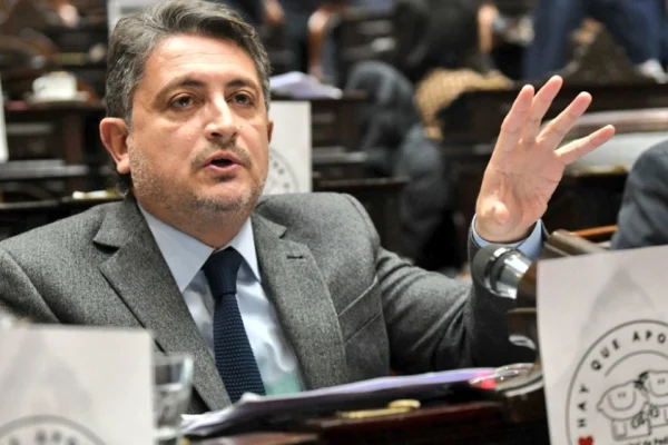 Ricardo Herrera apuntó a presuntas irregularidades en Nación: “Queremos que Karina Milei dé explicaciones en el Congreso”