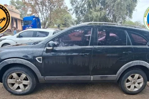 Investigaciones secuestró una flamante camioneta por un hecho de estafa