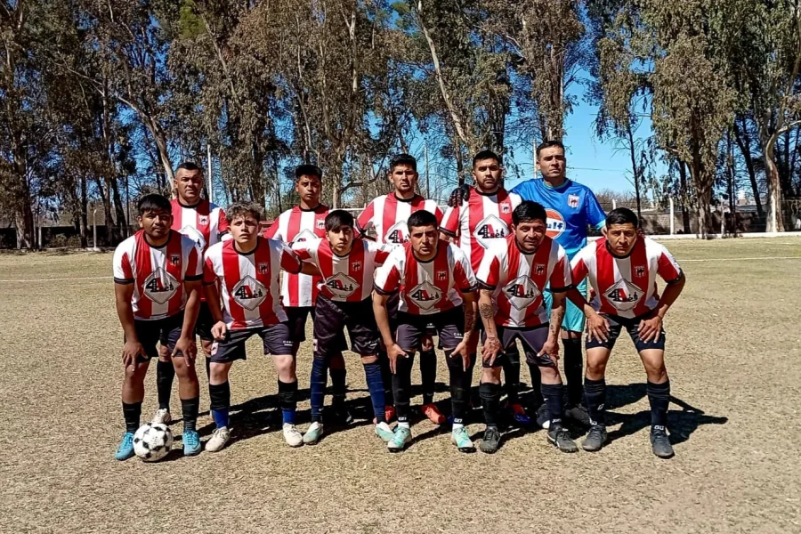 Villa Castelli FC le ganó a Libertad.