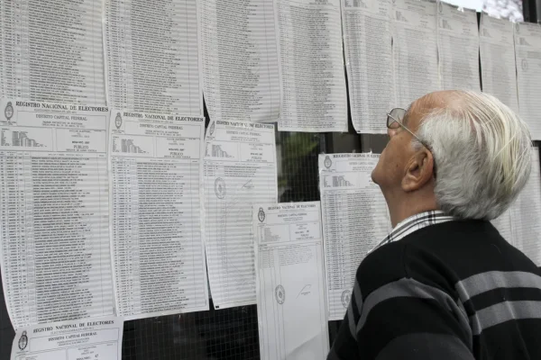 Elecciones en Buenos Aires: pasado el mediodía votó el 35% del padrón