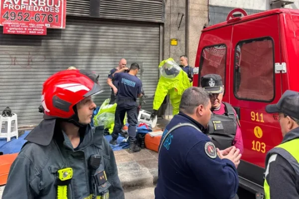 Balvanera: 500 evacuados por el derrame de cianuro de hidrógeno en un laboratorio
