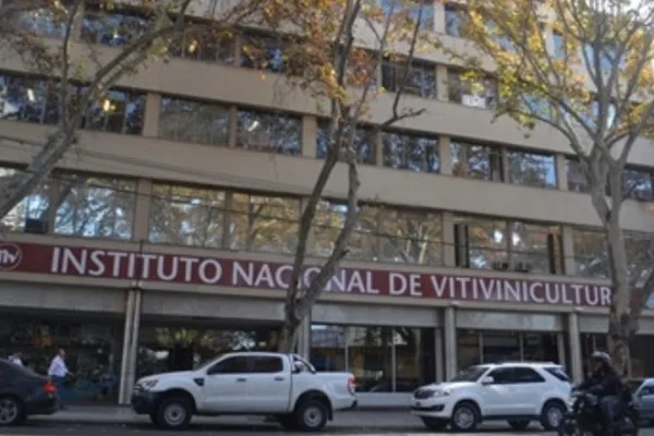 La Justicia suspendió los pases a disponibilidad en el Instituto Nacional de Vitivinicultura