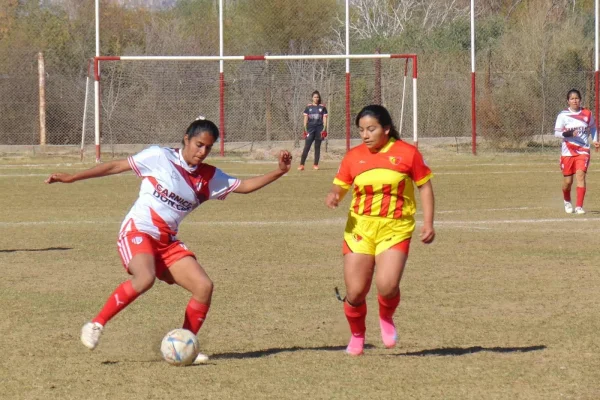 Los Chuyos perdió y Defe alcanzó la cima de la Zona 