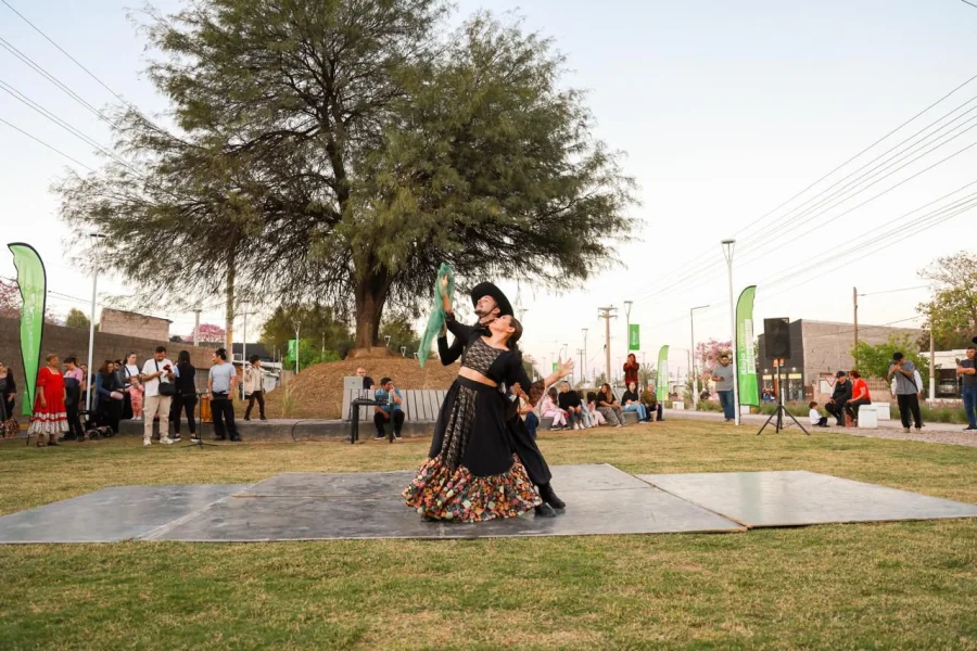 Para el disfrute de este lugar con los elencos musicales del área de Cultura del municipio.