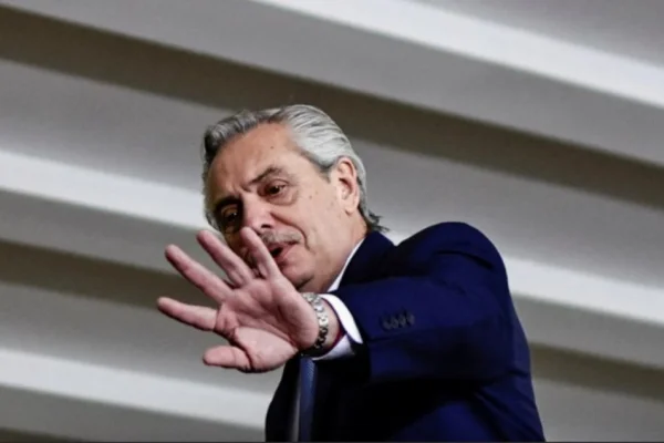 Fiscal pide revocar procesamiento del ex presidente Alberto Fernández