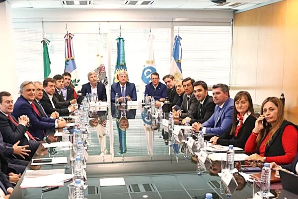 Los gobernadores descreen de la convocatoria del presidente Javier Milei