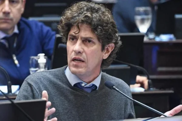 La UCR se manifestó en contra de los vetos de Milei y adelantó que los rechazará en el Congreso