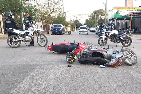 Choque de motocicletas dejó un herido en Chamical