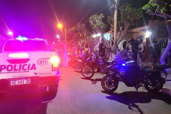 La Policia puso mano dura en Chilecito y detuvo a 30 personas