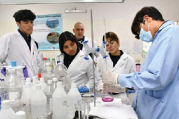 Instituto de Servicios Ambientales impulsa prácticas científicas