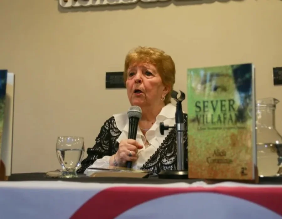 Alicia Corominas. Poetisa, investigadora, docente y artista riojana.