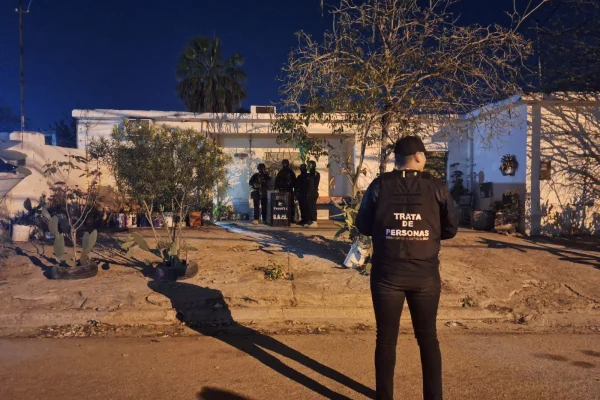 Detuvieron a un hombre y una mujer por un caso de pornografía infantil en la capital